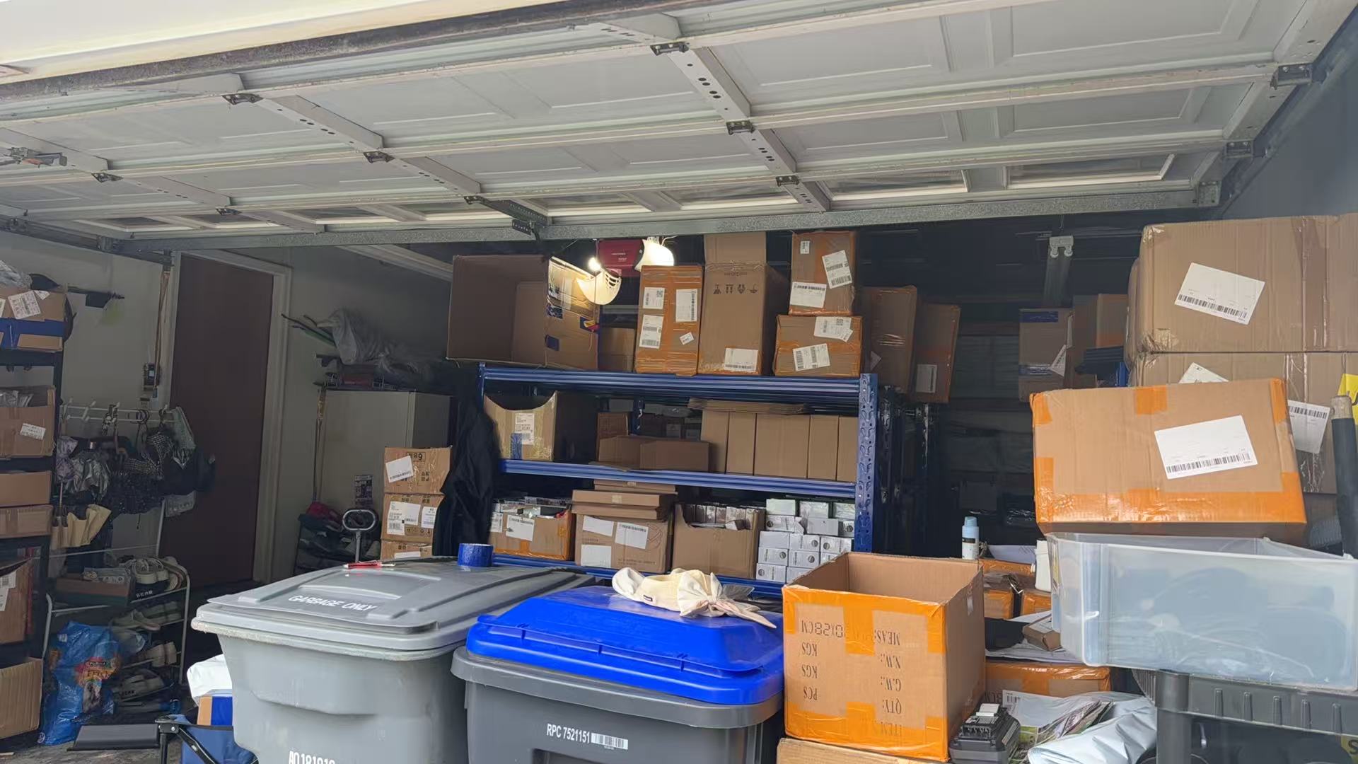 TOOLAZO warehouse